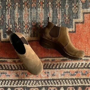 Dansko Frankie Clog Chelsea bootie